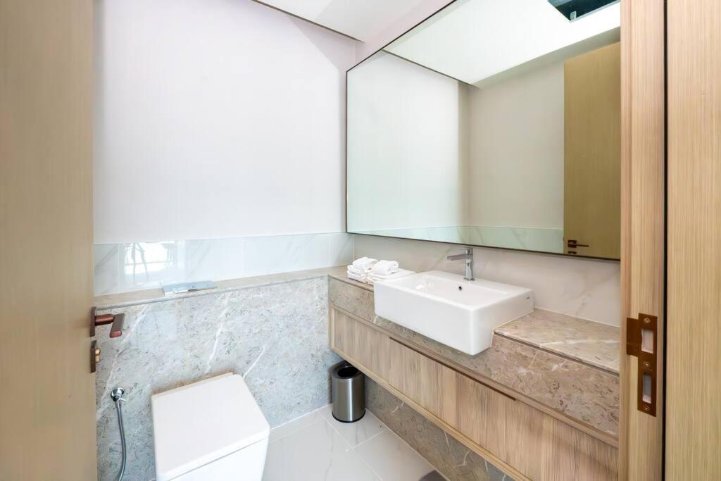Apartment Address Grand Creek Habour 3bdr On 51st Flr With Skyline View In Creek Harbour Dubai